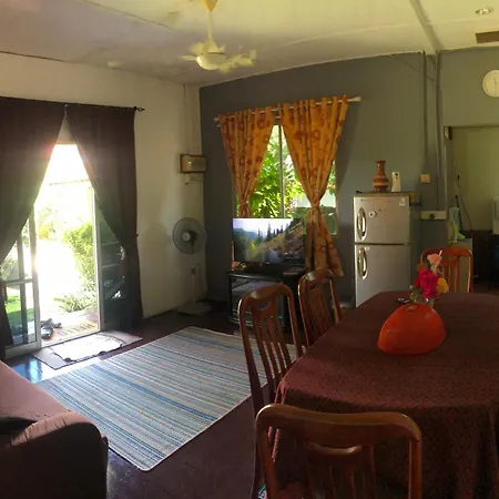 Sri Kandis Cottage Stay Kch Kuching Exterior photo