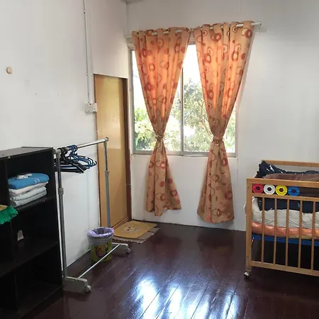 Sri Kandis Cottage Stay Kch Kuching Exterior photo