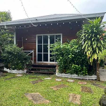 Sri Kandis Cottage Stay Kch Kuching Exterior photo