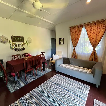 Sri Kandis Cottage Stay Kch Kuching Exterior photo
