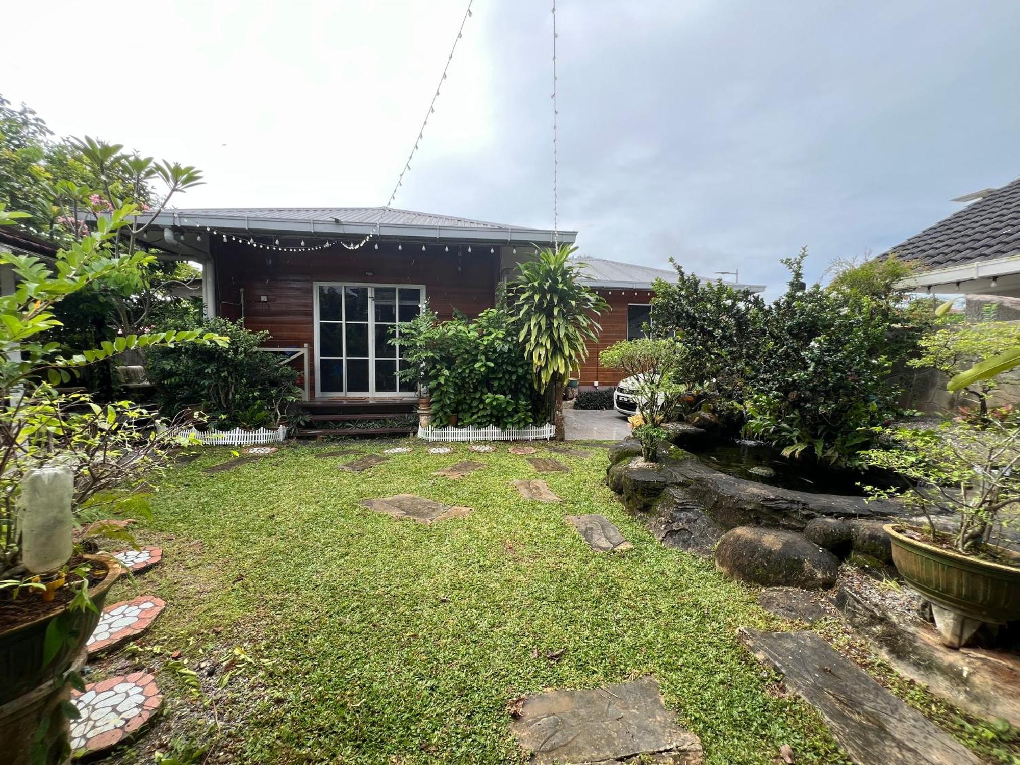 Sri Kandis Kch Holiday home